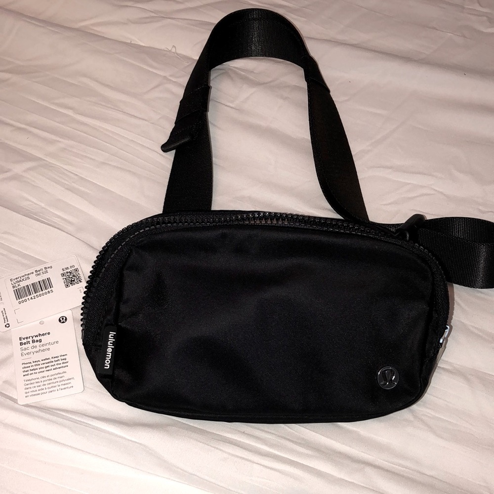 Lululemon Everywhere Belt Bag Black 1L